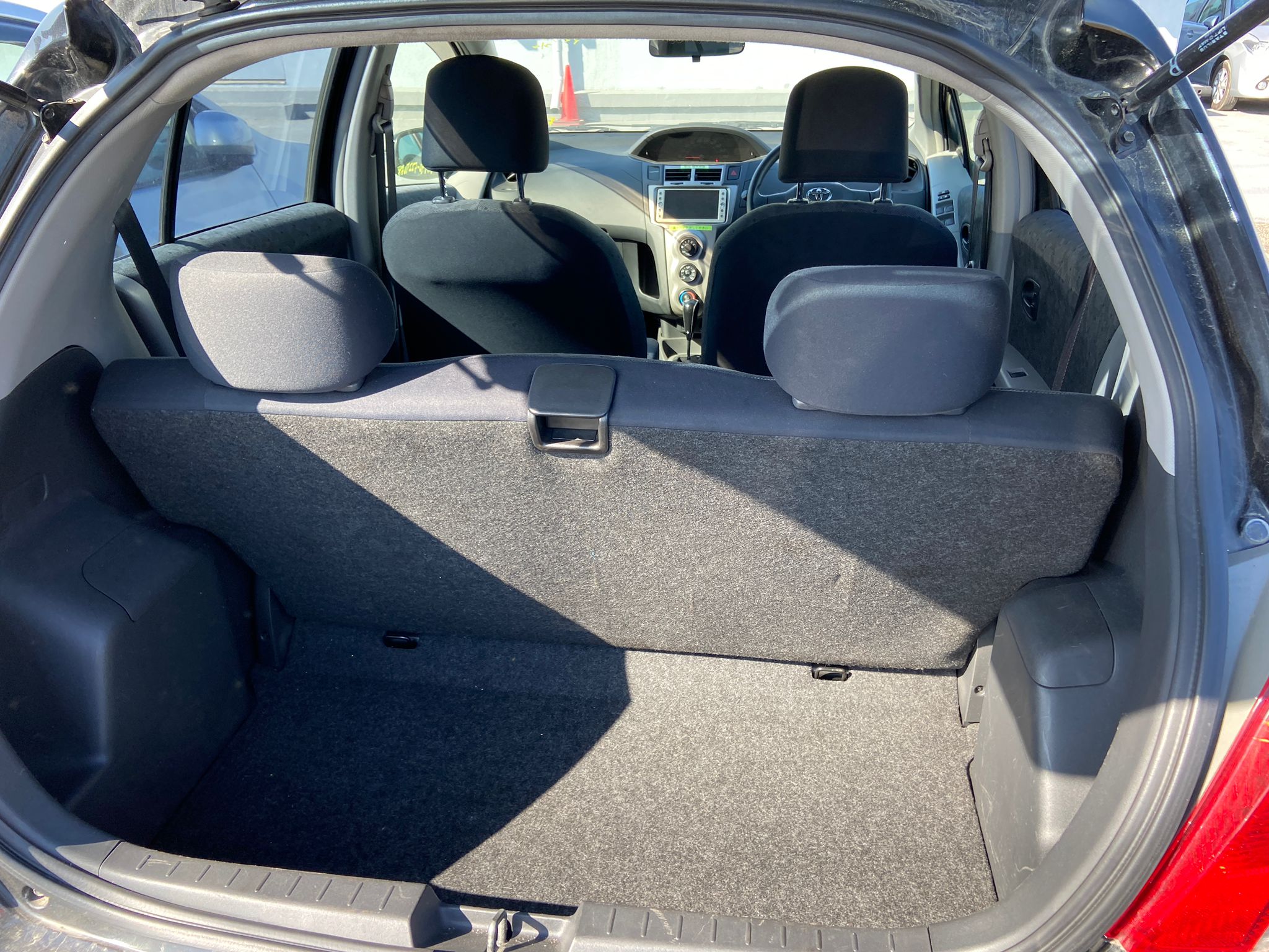 2010 Toyota Vitz 